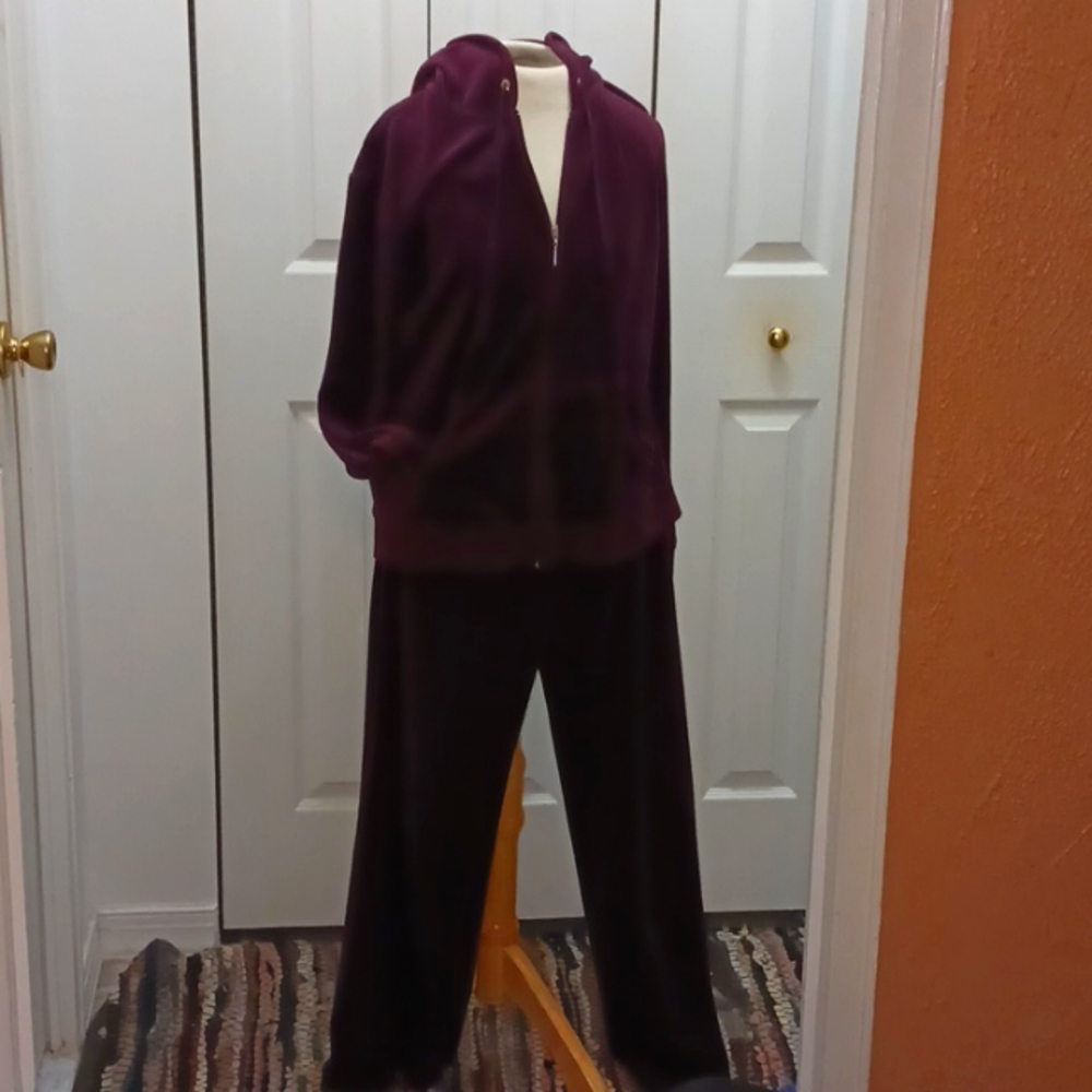 SWEATSUIT by NEW YORK & COMPANY